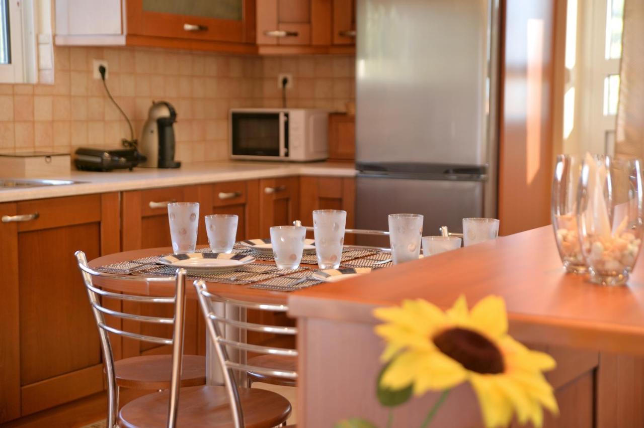 Domelia'S Luxury Apartments Near Airport & Beach Artemida  Luaran gambar
