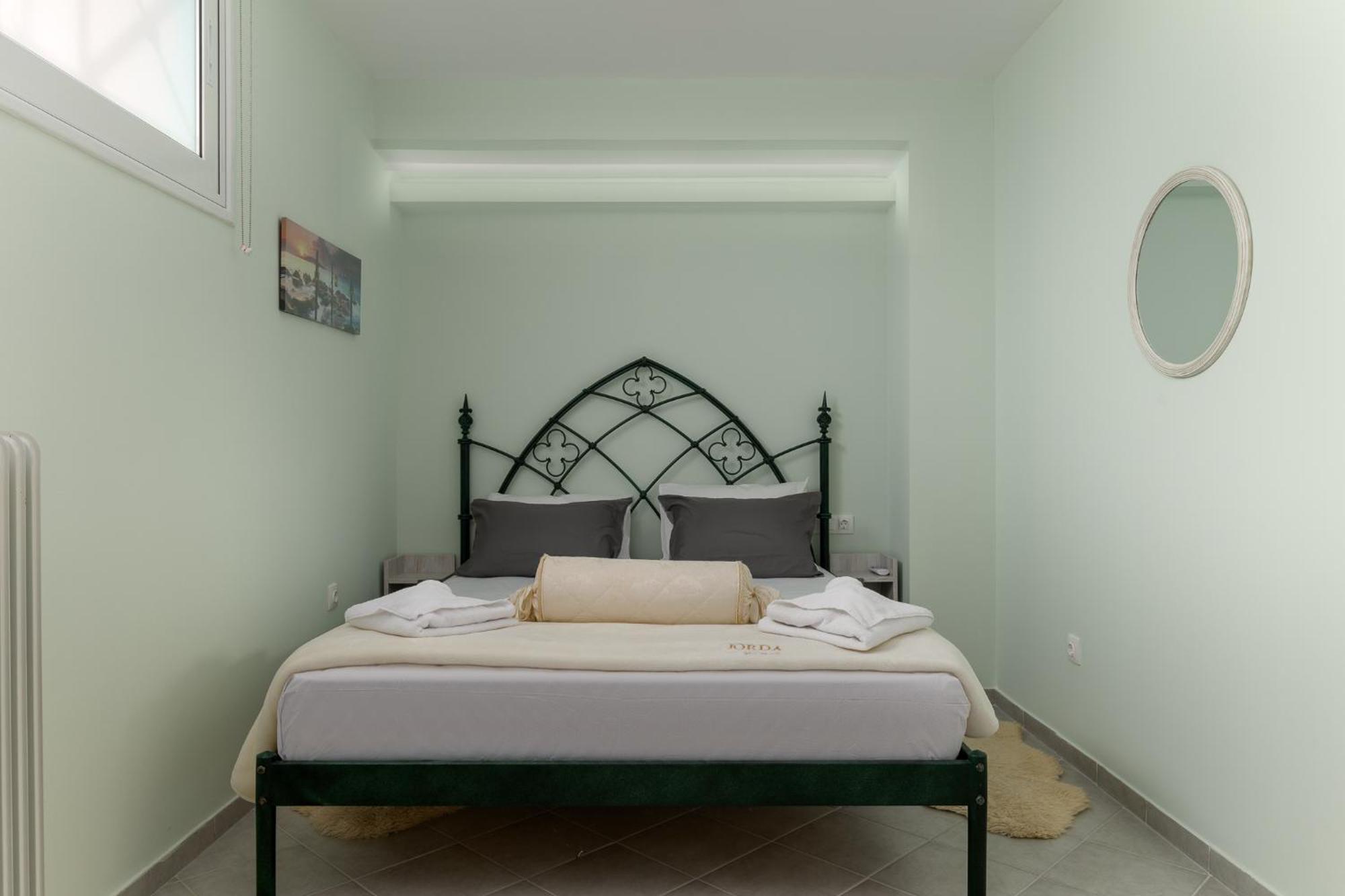 Domelia'S Luxury Apartments Near Airport & Beach Artemida  Luaran gambar