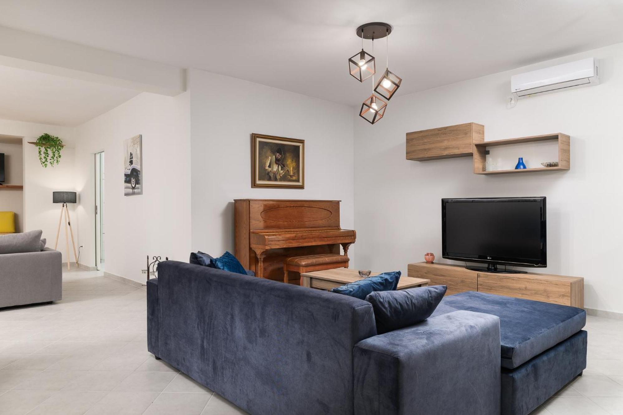 Domelia'S Luxury Apartments Near Airport & Beach Artemida  Luaran gambar