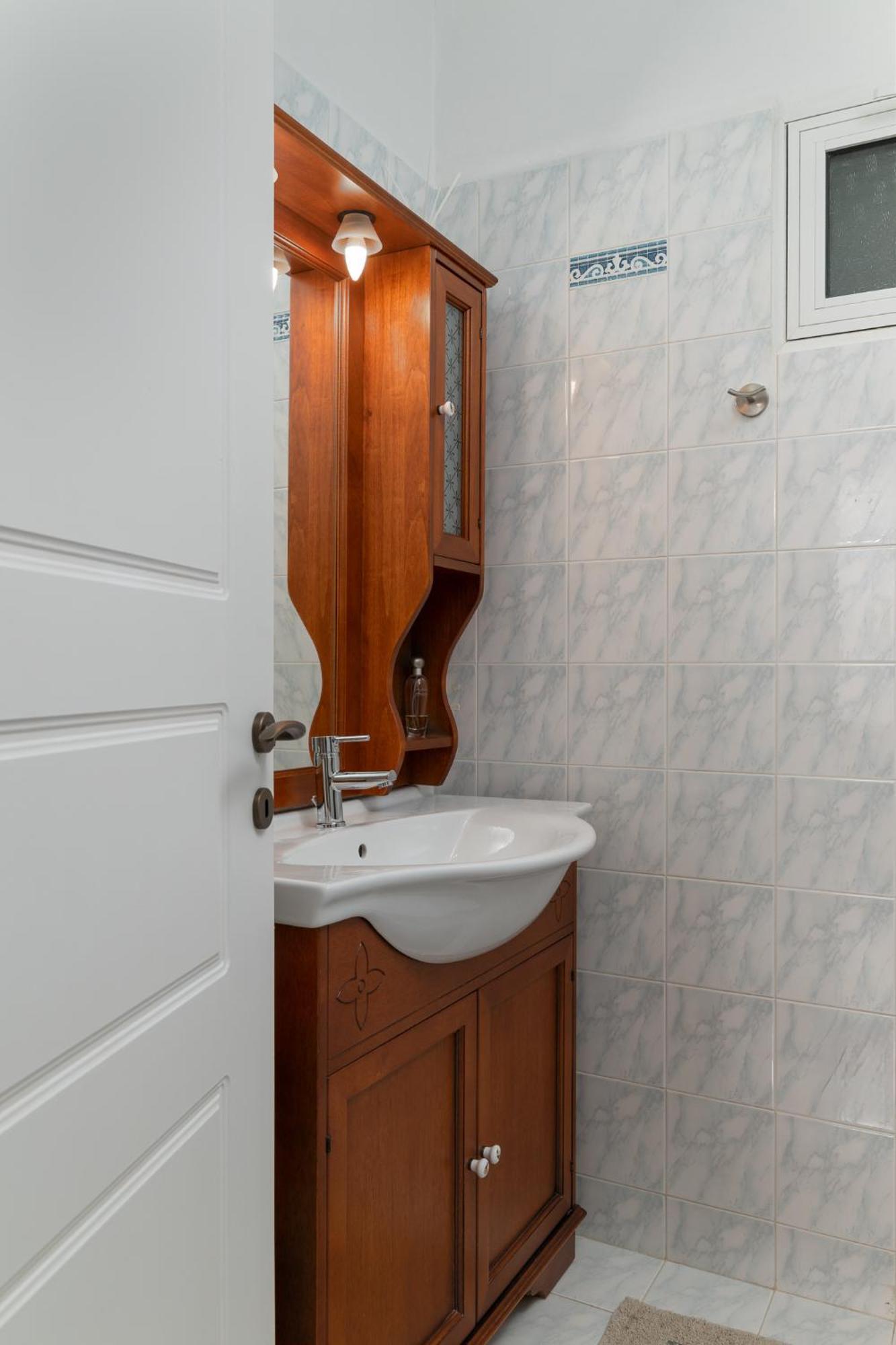 Domelia'S Luxury Apartments Near Airport & Beach Artemida  Luaran gambar